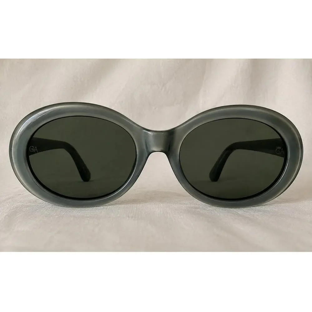 Vintage Giorgio Armani Oval Sunglasses Smoke Gray Italy GA Logo 54-20 140 Women